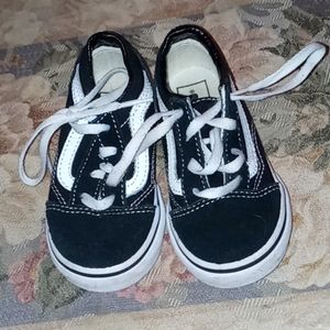 Black and white Vans for toddlers
